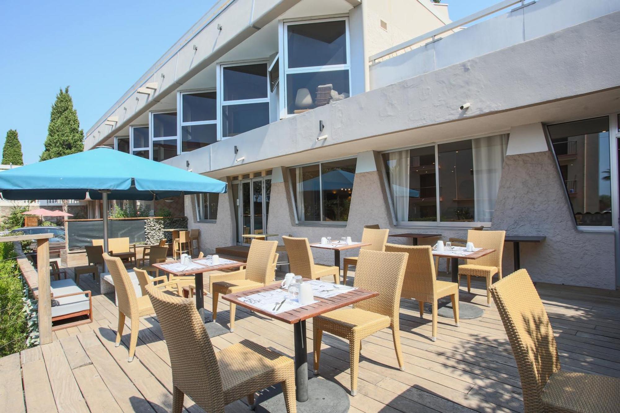 Hotel Brise De Mer - Piscine Interieure & Exterieure Сен-Рафаэль Экстерьер фото